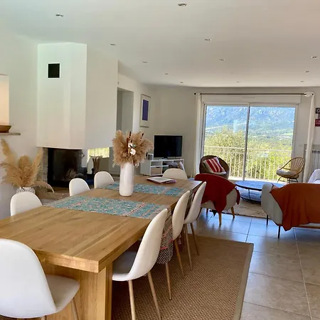 Caramontinu Serena à Pinarello, Proche Plage, Vue Mer, Piscine Chauffée Villa *