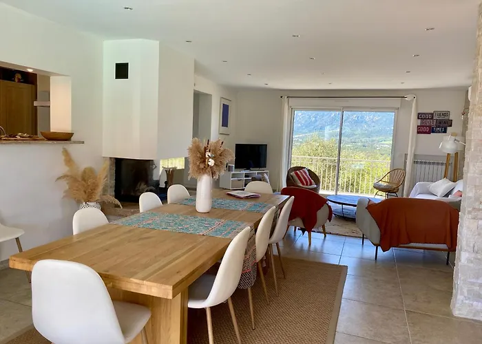 Caramontinu Serena A Pinarello, Proche Plage, Vue Mer, Piscine Chauffee Villa *