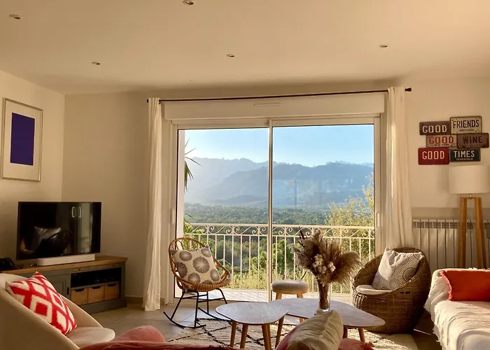 Villa Caramontinu Serena A Pinarello, Proche Plage, Vue Mer, Piscine Chauffee Zonza
