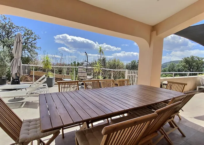 Villa Caramontinu Serena A Pinarello, Proche Plage, Vue Mer, Piscine Chauffee Zonza
